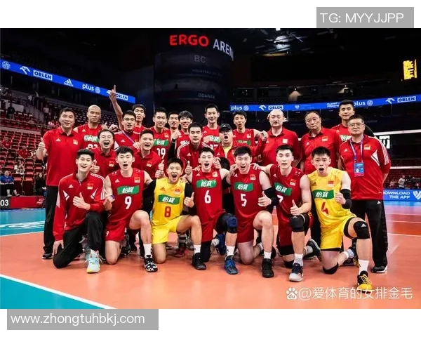 上海排球队的默契配合与战术探讨：聚焦排球的团队精神与协作技巧